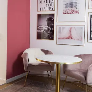Hideaways - Nikolai Homes Vienna